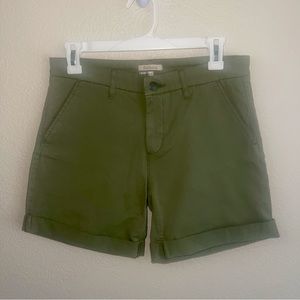 Barbour Essential Short Olive Green Size 10